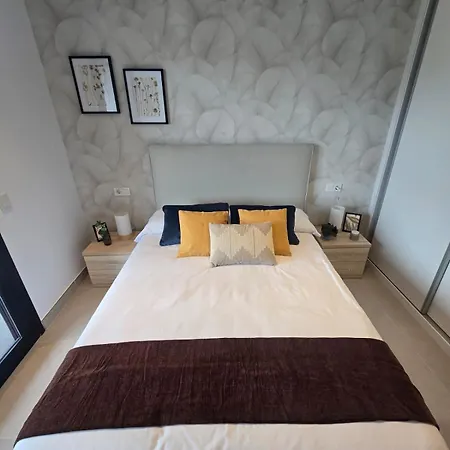 Апартаменти Modern Ground Floor La Mata With Direct Access To The Pool