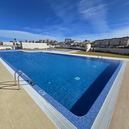 Modern Ground Floor La Mata With Direct Access To The Pool Апартаменти