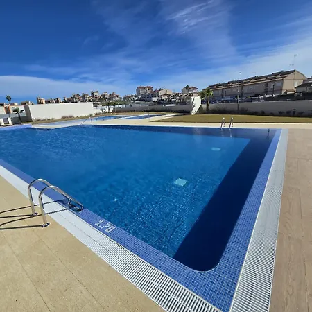 Апартаменти Modern Ground Floor La Mata With Direct Access To The Pool *